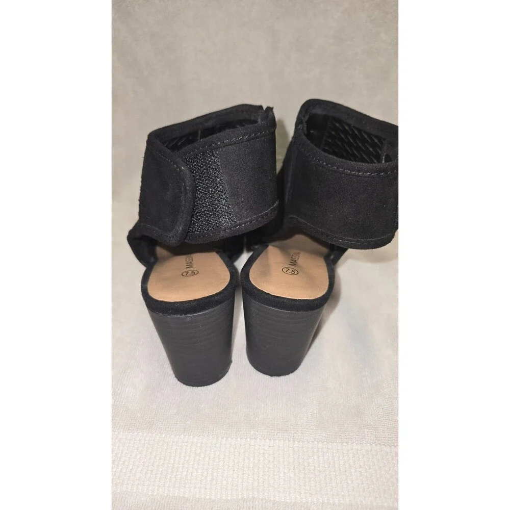 Massini Womens Black Peep-Toe Ankle Booties Size 7.5 EUC